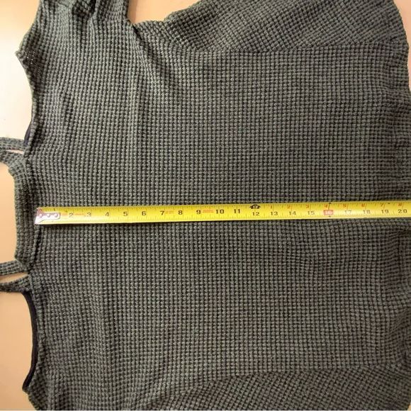 Vintage Havana Cold Shoulder Sweater - Picture 6 of 6